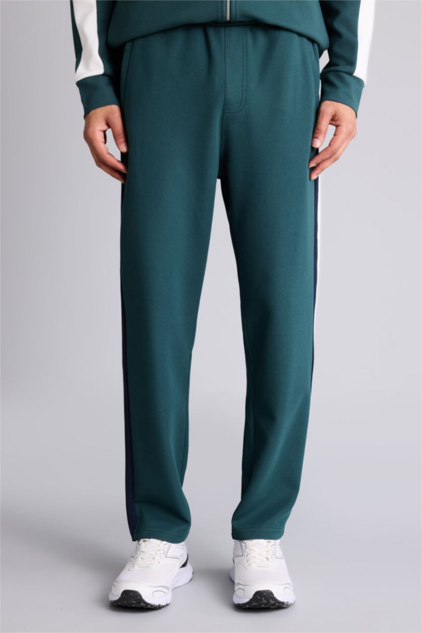 Man Dark Green Standard Fit Jogger