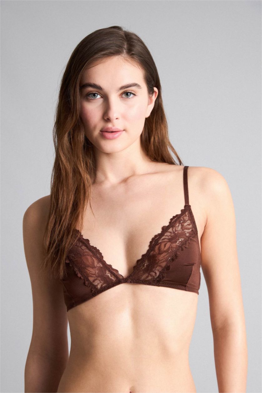 WOMAN Brown Wireless with Lace Bra
