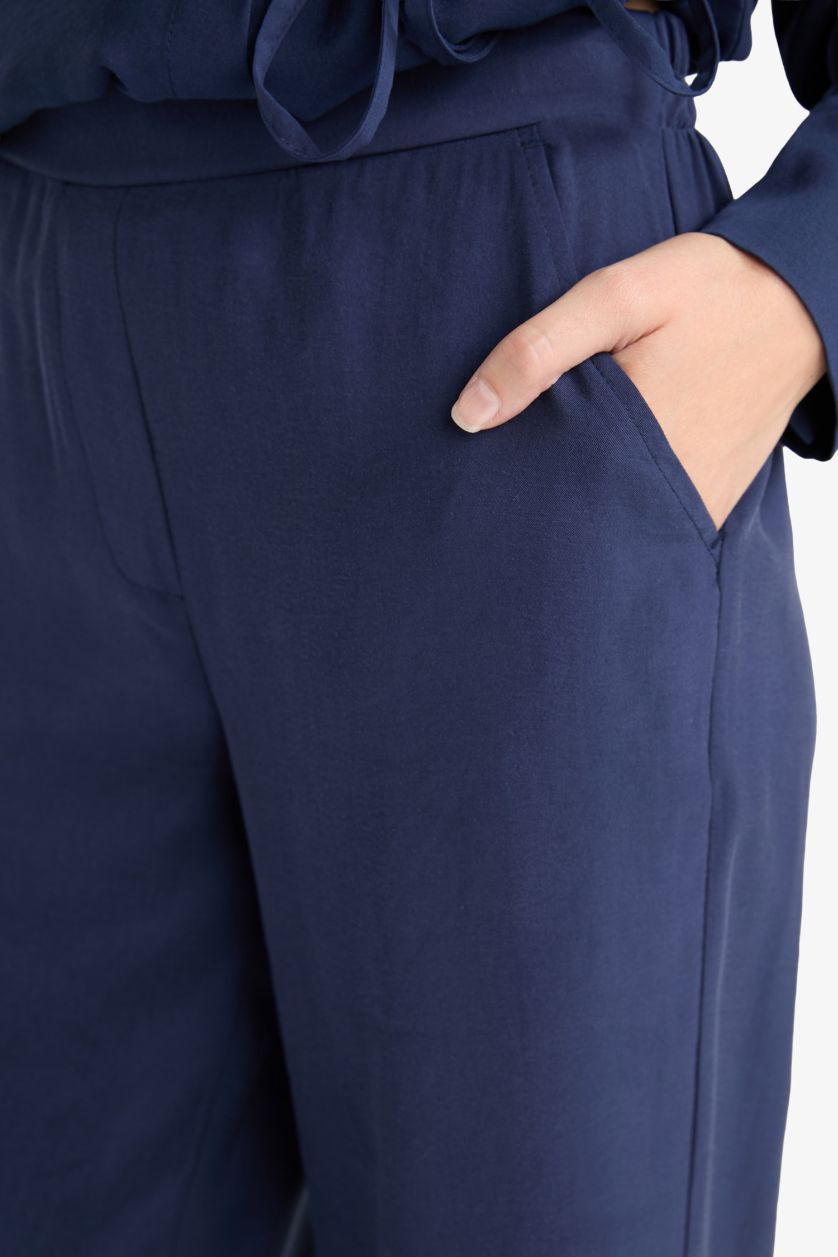 Kadın Lacivert Regular Fit Beli Lastikli Modal Pantolon