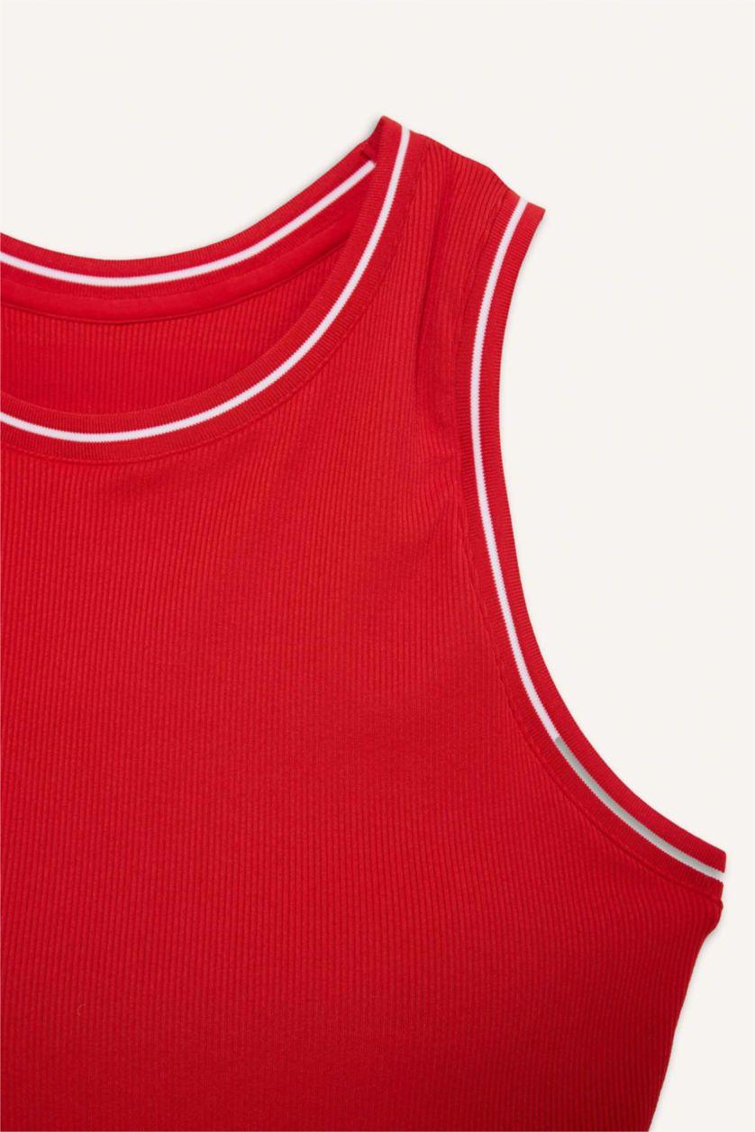 Woman Red Standard Fit Ribana Crew Neck Tank Top