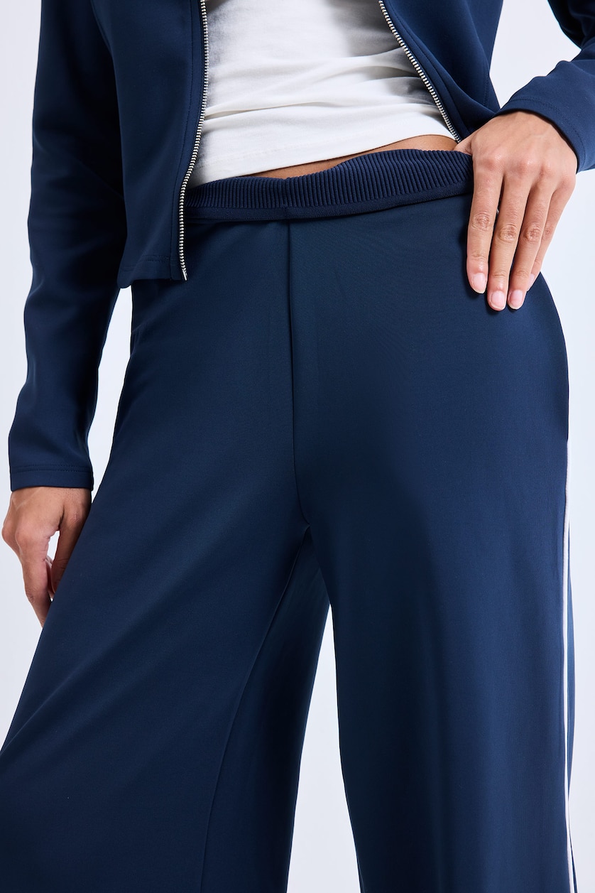 WOMAN NAVY Standard Length Wide Leg Scuba Fabric Sports Trousers with Pockets