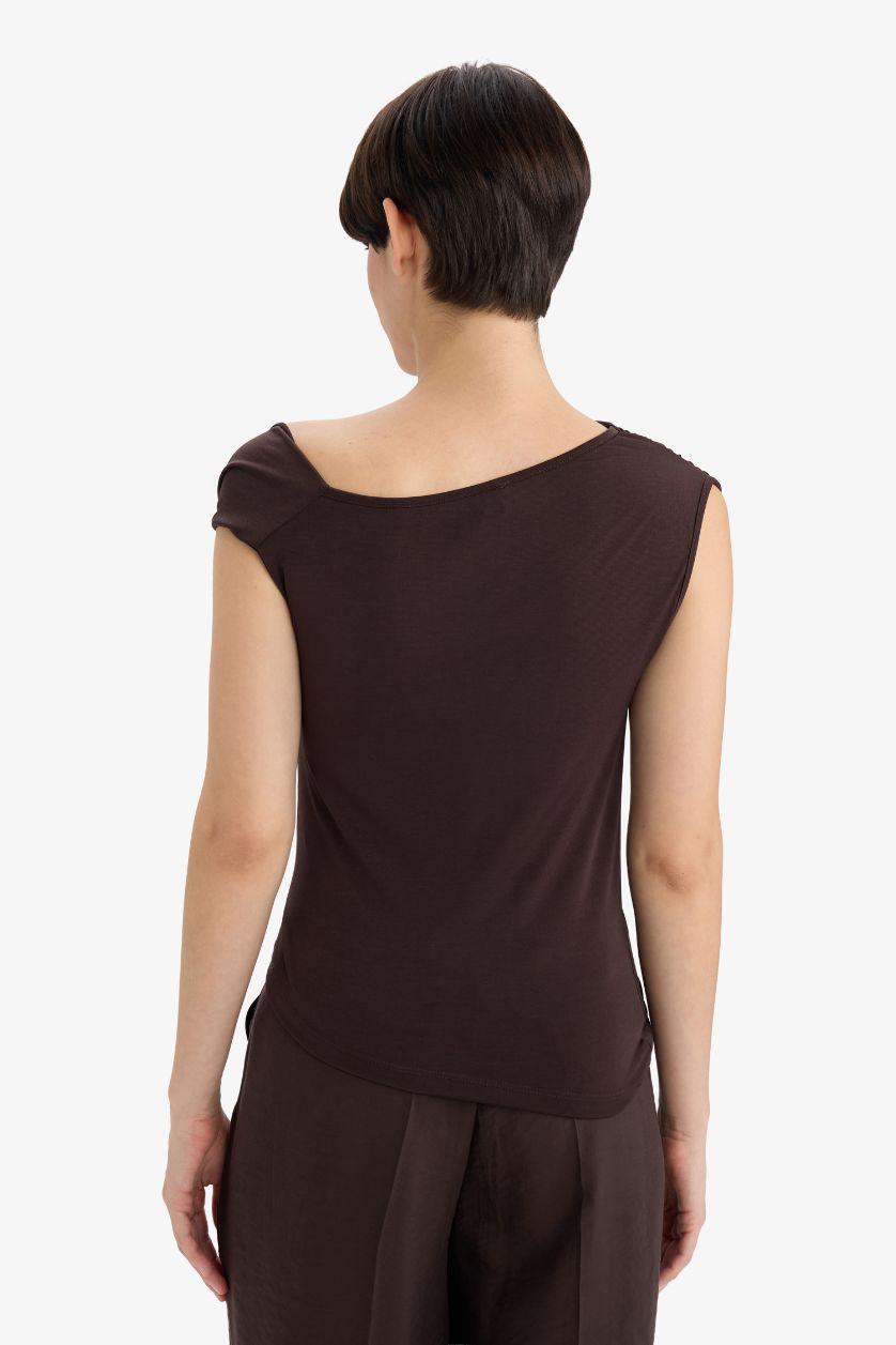 WOMAN Brown Slim Fit One Shoulder Golden Buckle Detail Blouse