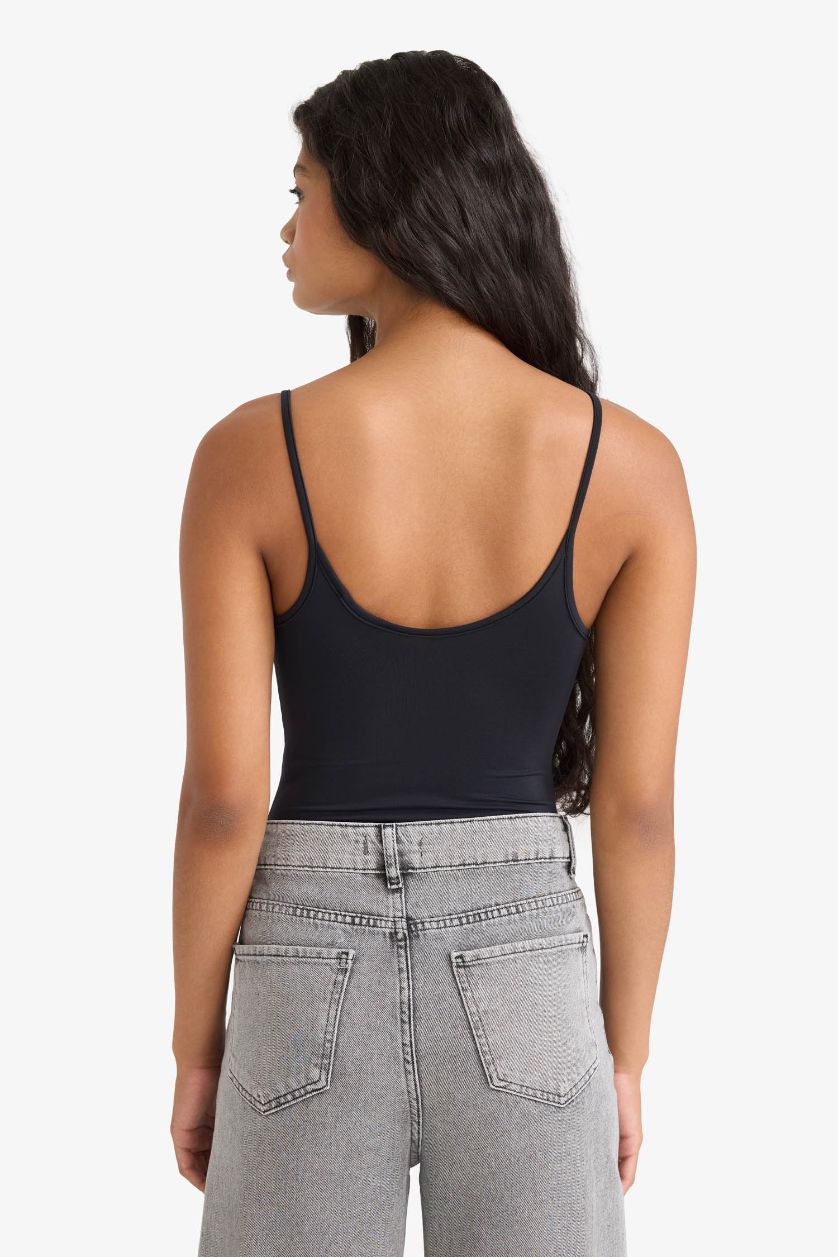 Kadın Siyah İnce Askılı Basic Düz Çıtçıtlı Body