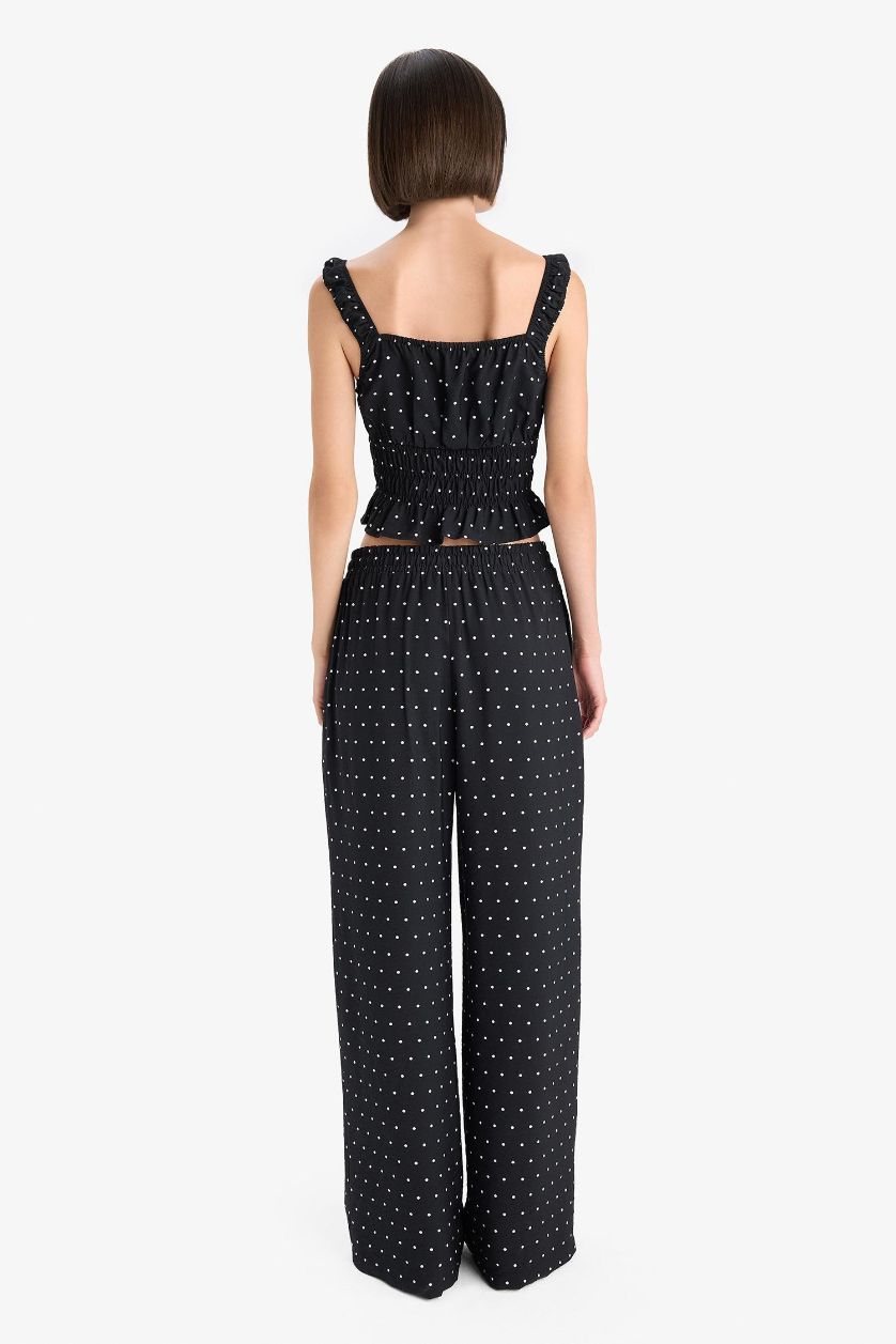 Kadın Siyah Straight Fit Çift Cepli Yüksek Bel Puantiyeli Pantolon