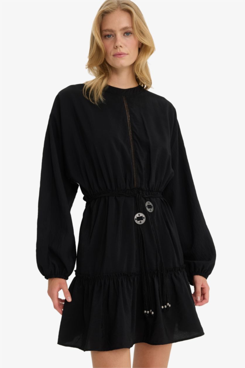 Woman Black Crew Neck Long Sleeve Mini Dress