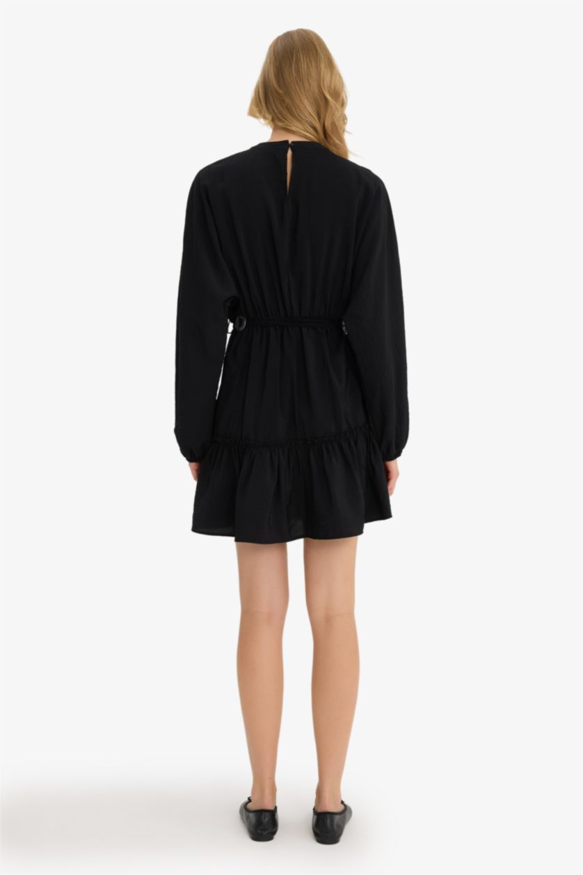 Woman Black Crew Neck Long Sleeve Mini Dress