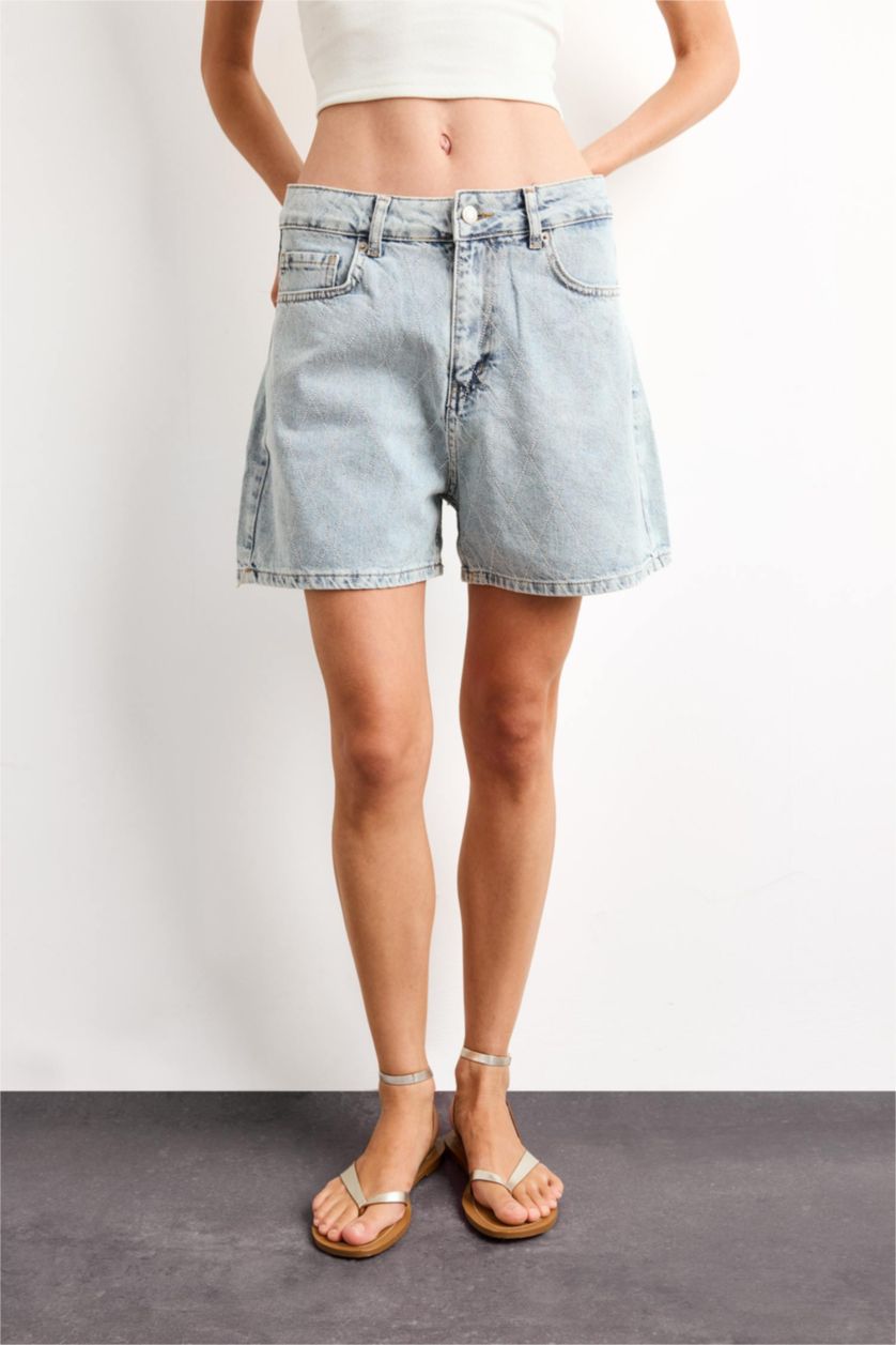 Kadın Açık İndigo Regular Fıt Jean Şort