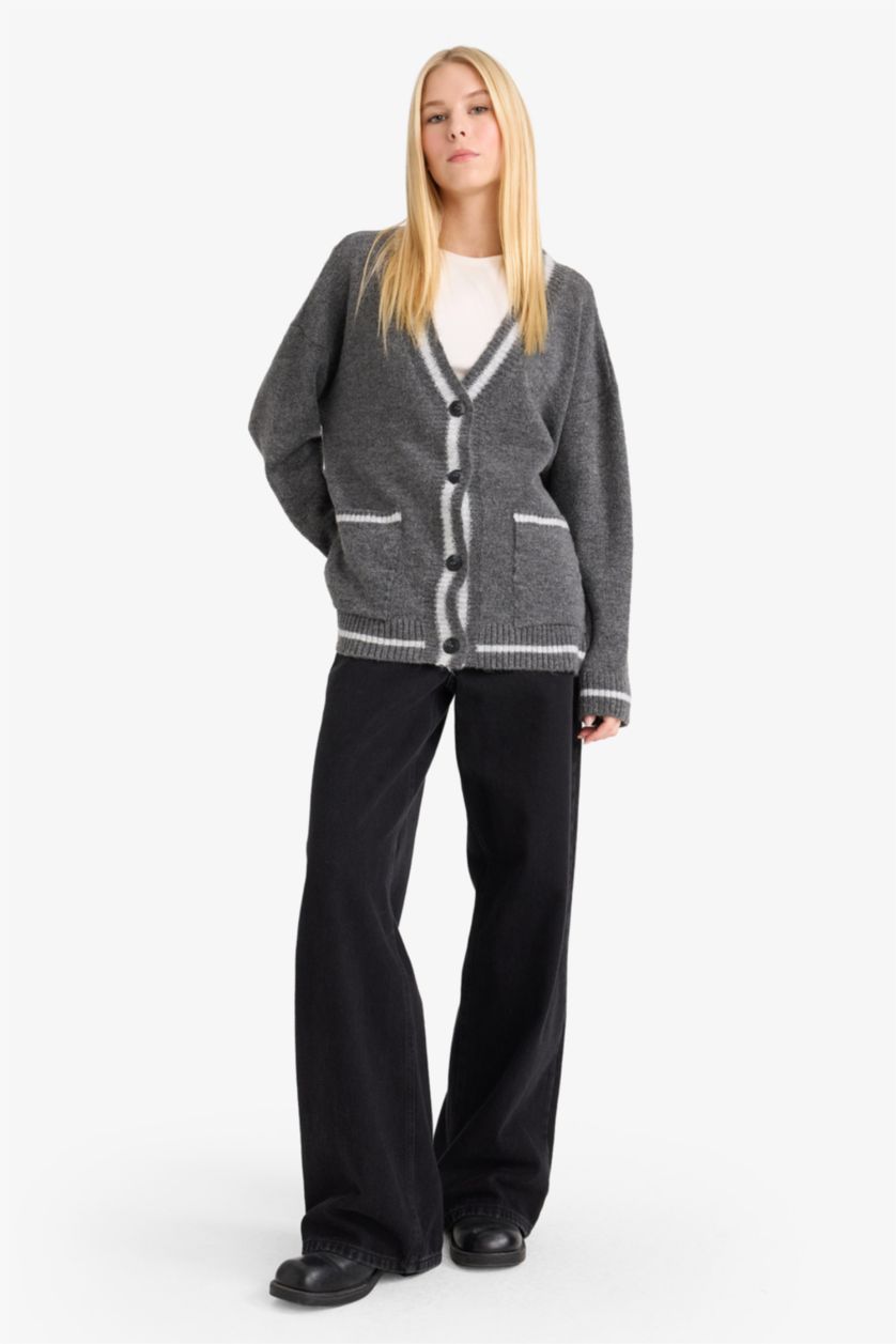 Kadın Antrasit Oversize Geniş Kalıp V Yaka Düğmeli Hırka