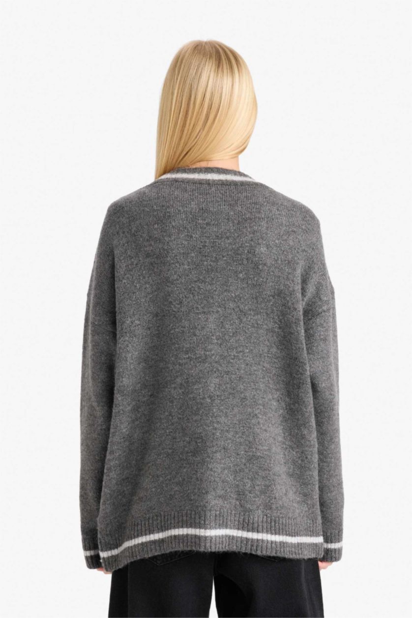 Kadın Antrasit Oversize Geniş Kalıp V Yaka Düğmeli Hırka