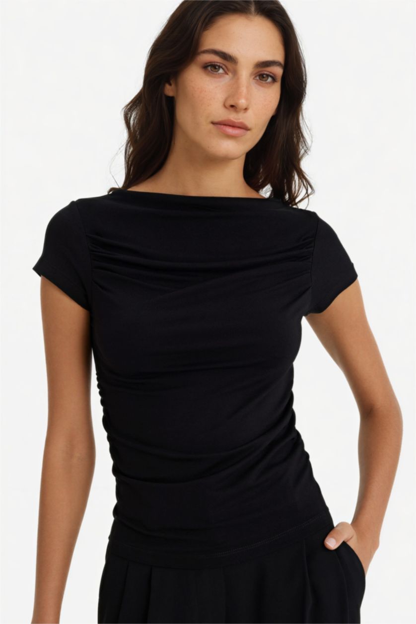 نساء أسود تيشيرت نص ردن سليم فيت بكتف مكشوف