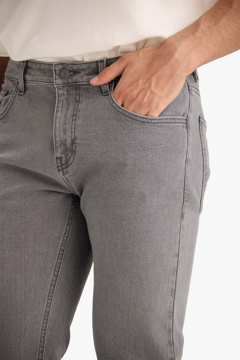 MAN Grey Sergio Regular Fit Jeans
