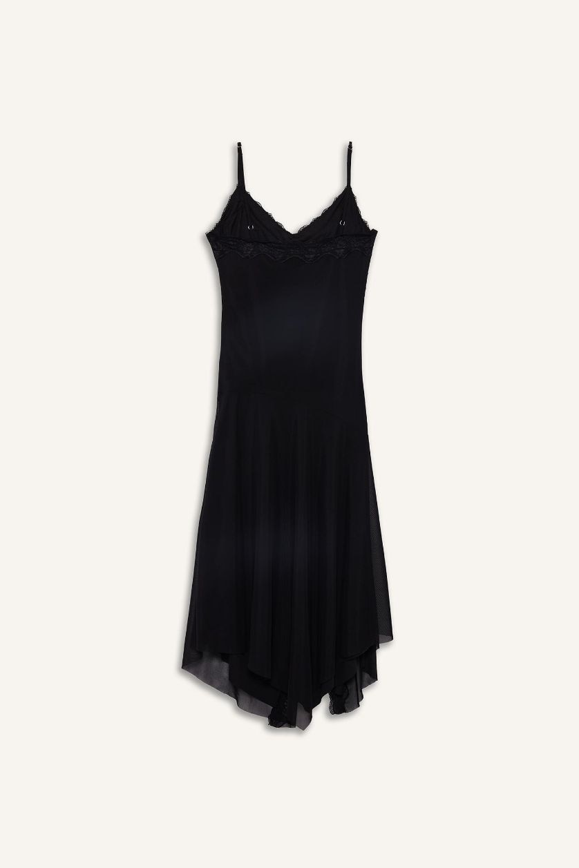 Kadın Siyah Afra x DeFacto Asimetrik V Yaka Tül Askılı Midi Elbise