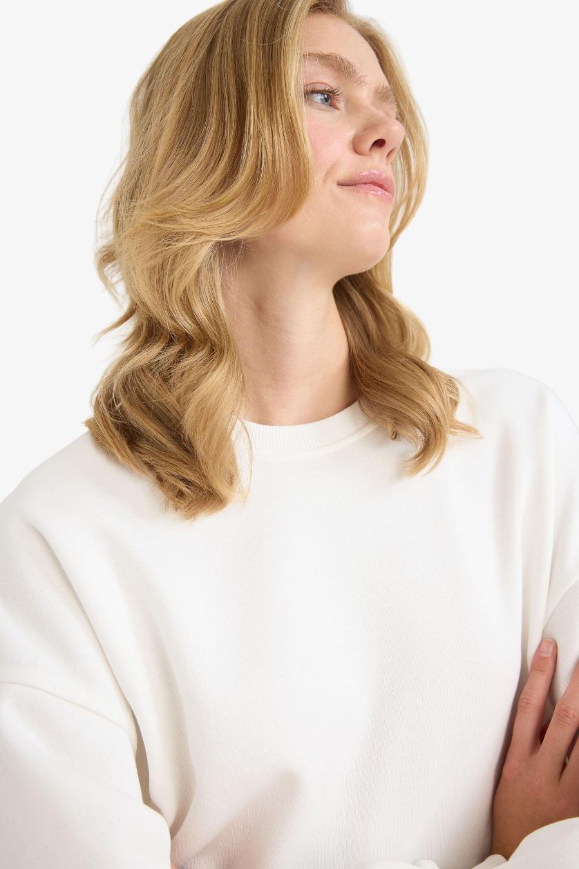 Kadın Ekru Oversize Geniş Kalıp Bisiklet Yaka Basic Düz Kalın Sweatshirt