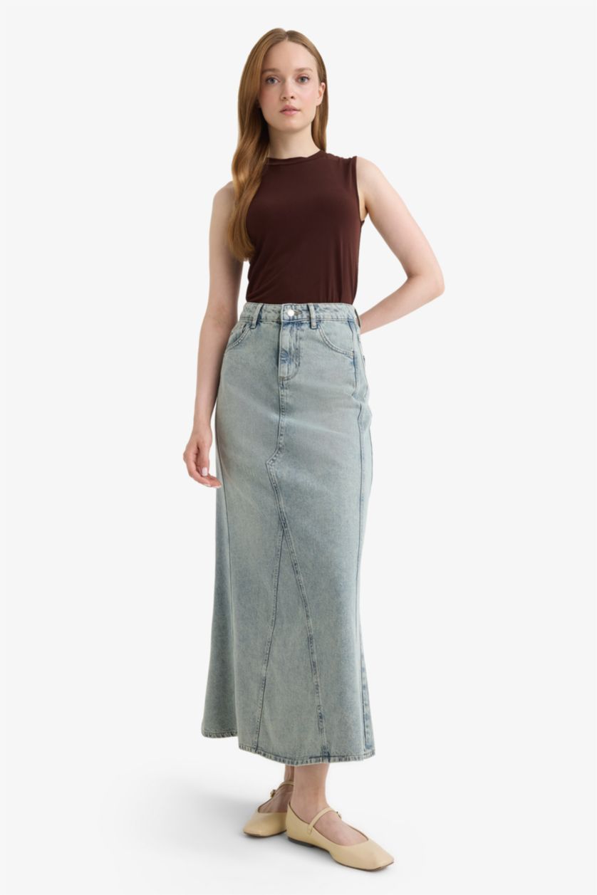 Kadın Kahve Regular Fit Yarım Bisiklet Yaka Basic Düz Kolsuz Tunik