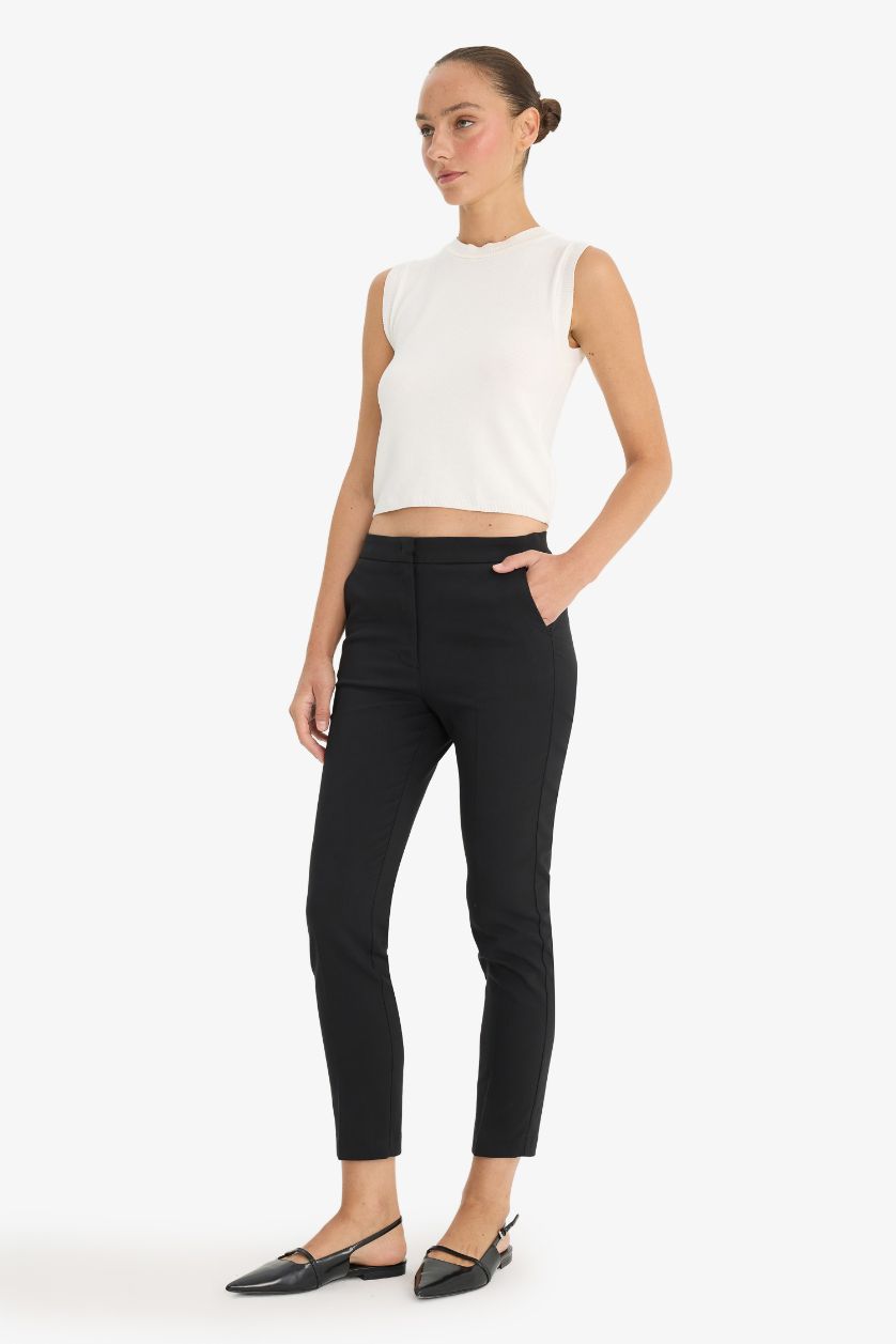 Kadın Siyah Carrot Fıt Çift Cepli Yüksek Bel Dar Paça Standart Boy Twill Pantolon