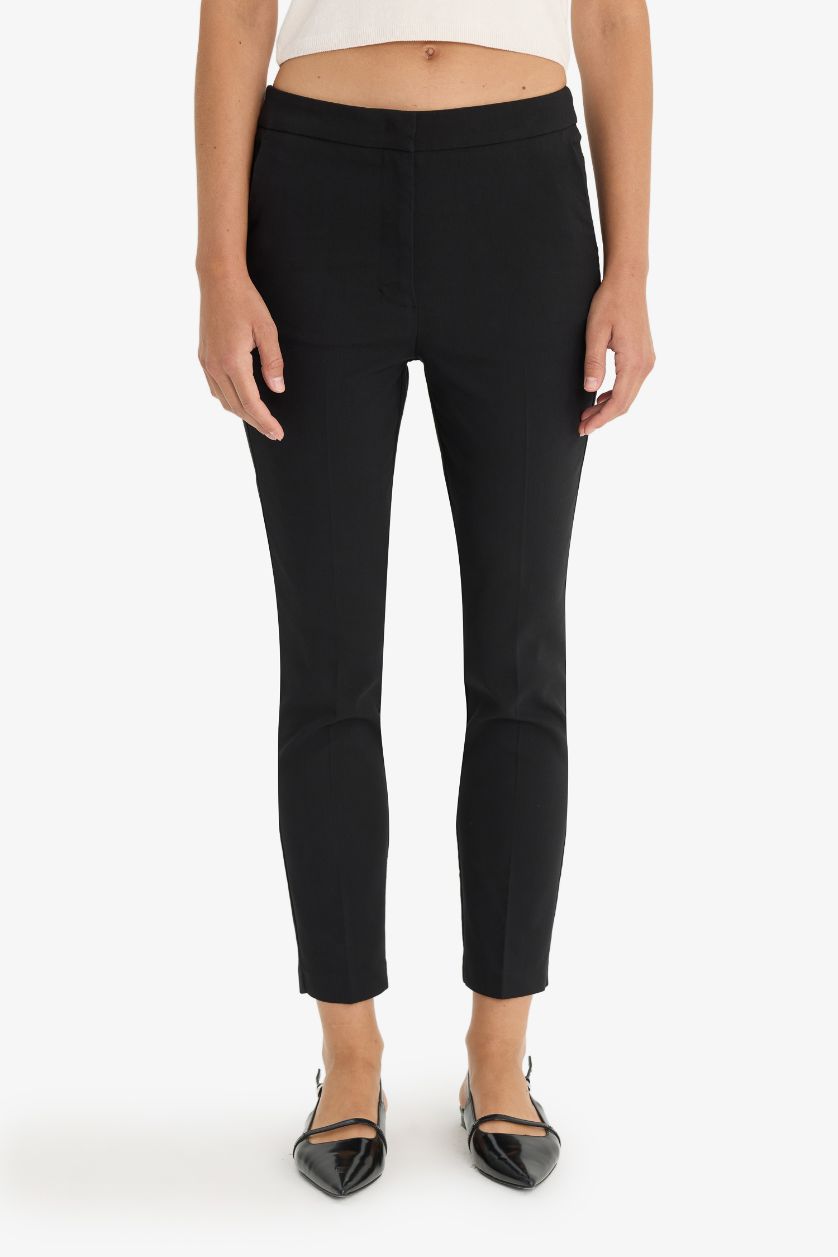 Kadın Siyah Carrot Fıt Çift Cepli Yüksek Bel Dar Paça Standart Boy Twill Pantolon