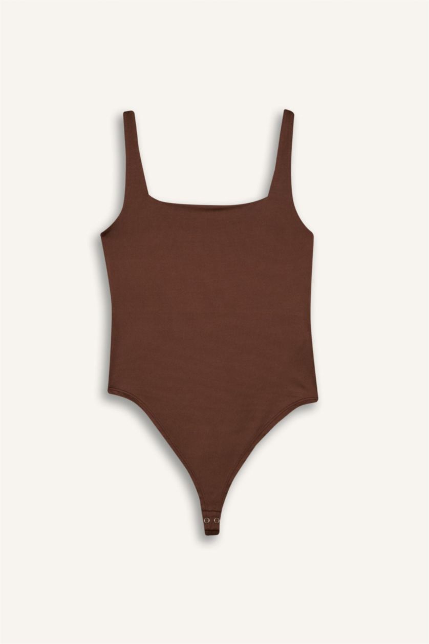 Woman Brown Square Collar Tank Top