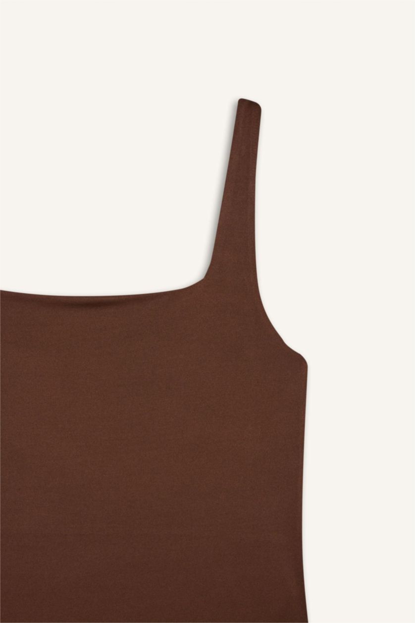 Woman Brown Square Collar Tank Top