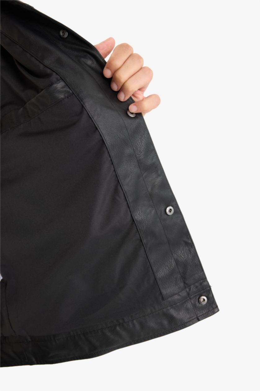 Erkek Siyah Su İtici Regular Fit Çıtçıtlı Suni Deri İç Cepli Ceket Mont