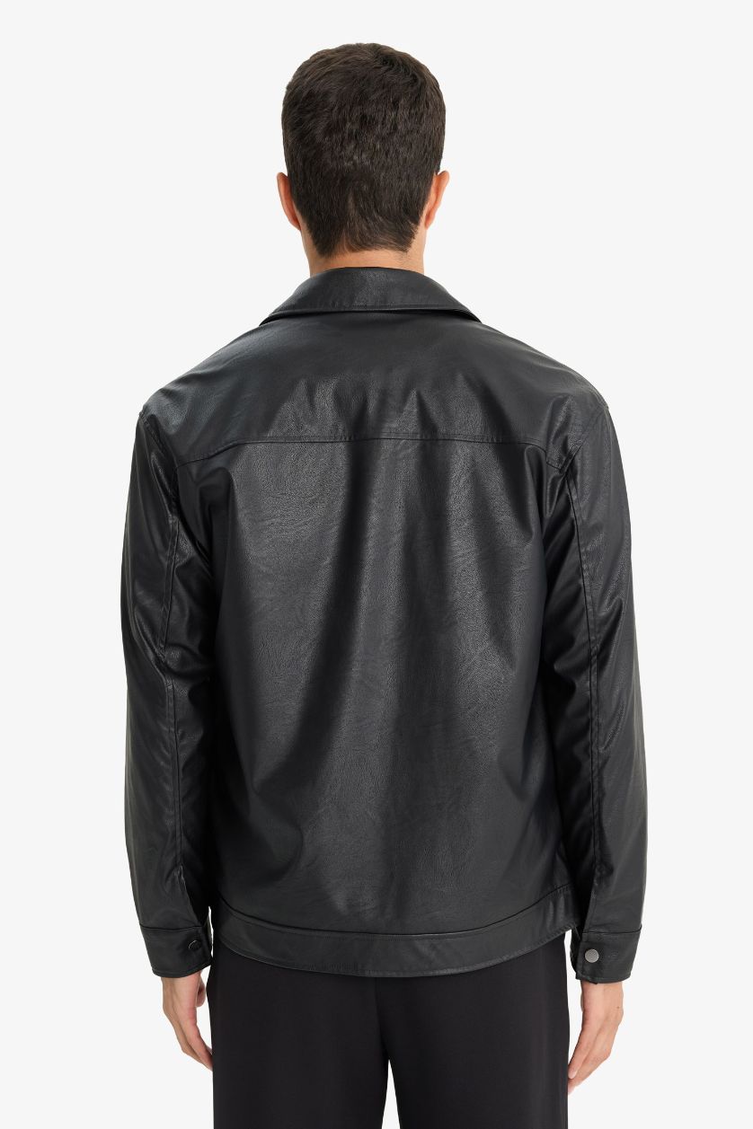 Erkek Siyah Su İtici Regular Fit Çıtçıtlı Suni Deri İç Cepli Ceket Mont
