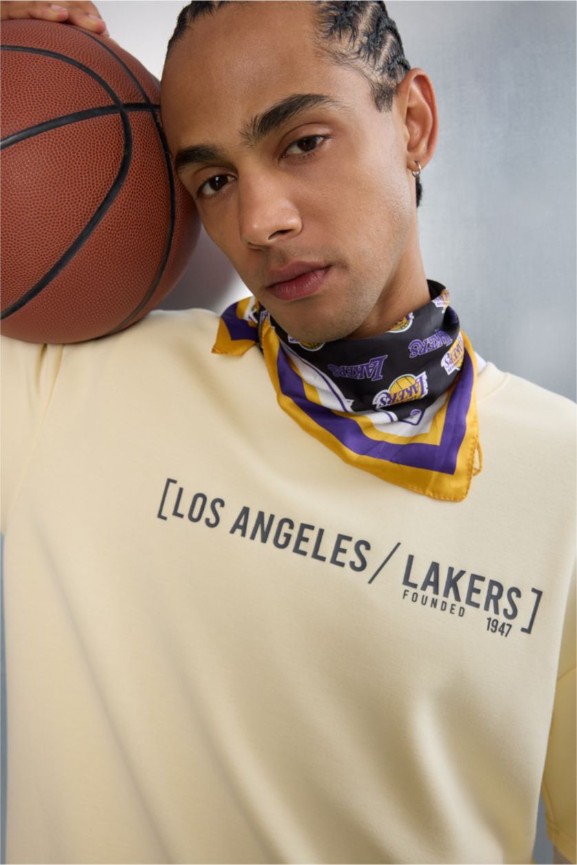 Мужчины Светло-желтый Футболка NBA Los Angeles Lakers Relax Fit с круглым вырезом и коротким рукавом