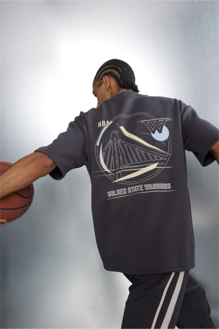 Ерлер Антрацит NBA Golden State Warriors Relax Fit дөңгелек жағалы қысқа жеңді футболка