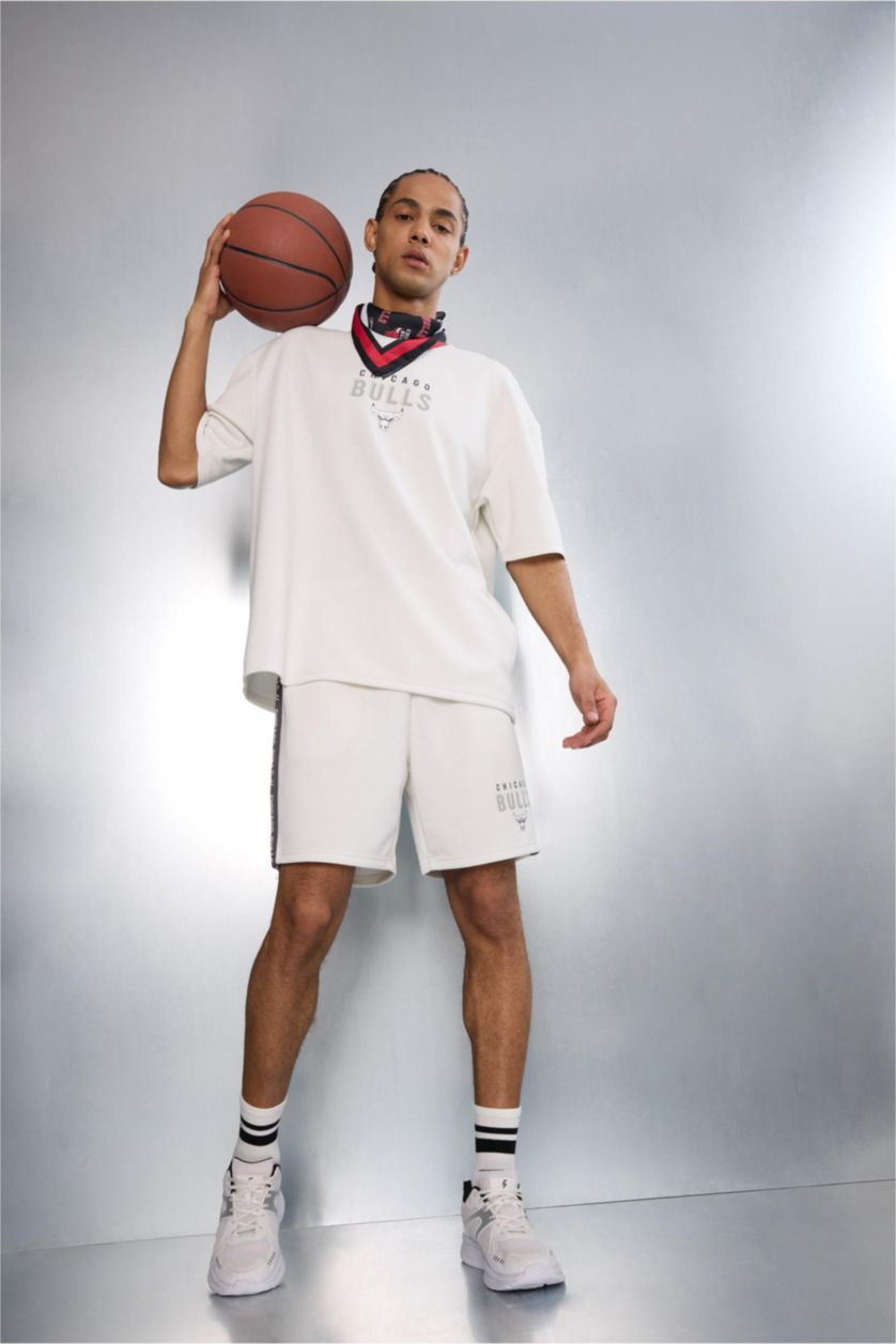 MAN Stone NBA Chicago Bulls Standard Fit Shorts