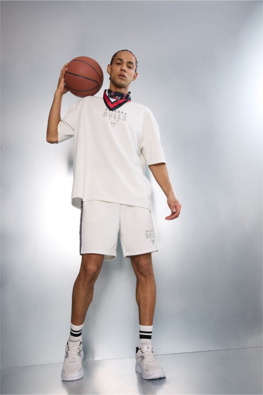 Мужчины Слоновая кость Шорты NBA Chicago Bulls Standart Fit