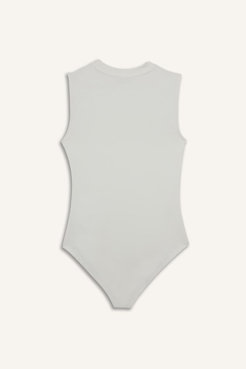 Woman Ecru Slim Fit Half Turtleneck Short Sleeve Tunic