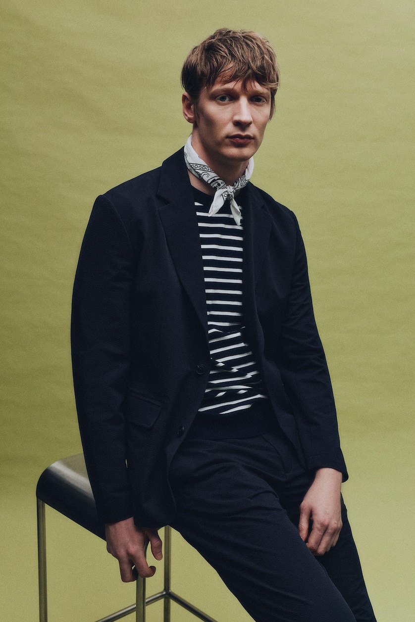 Man NAVY Modern Fit Crinkle Blazer