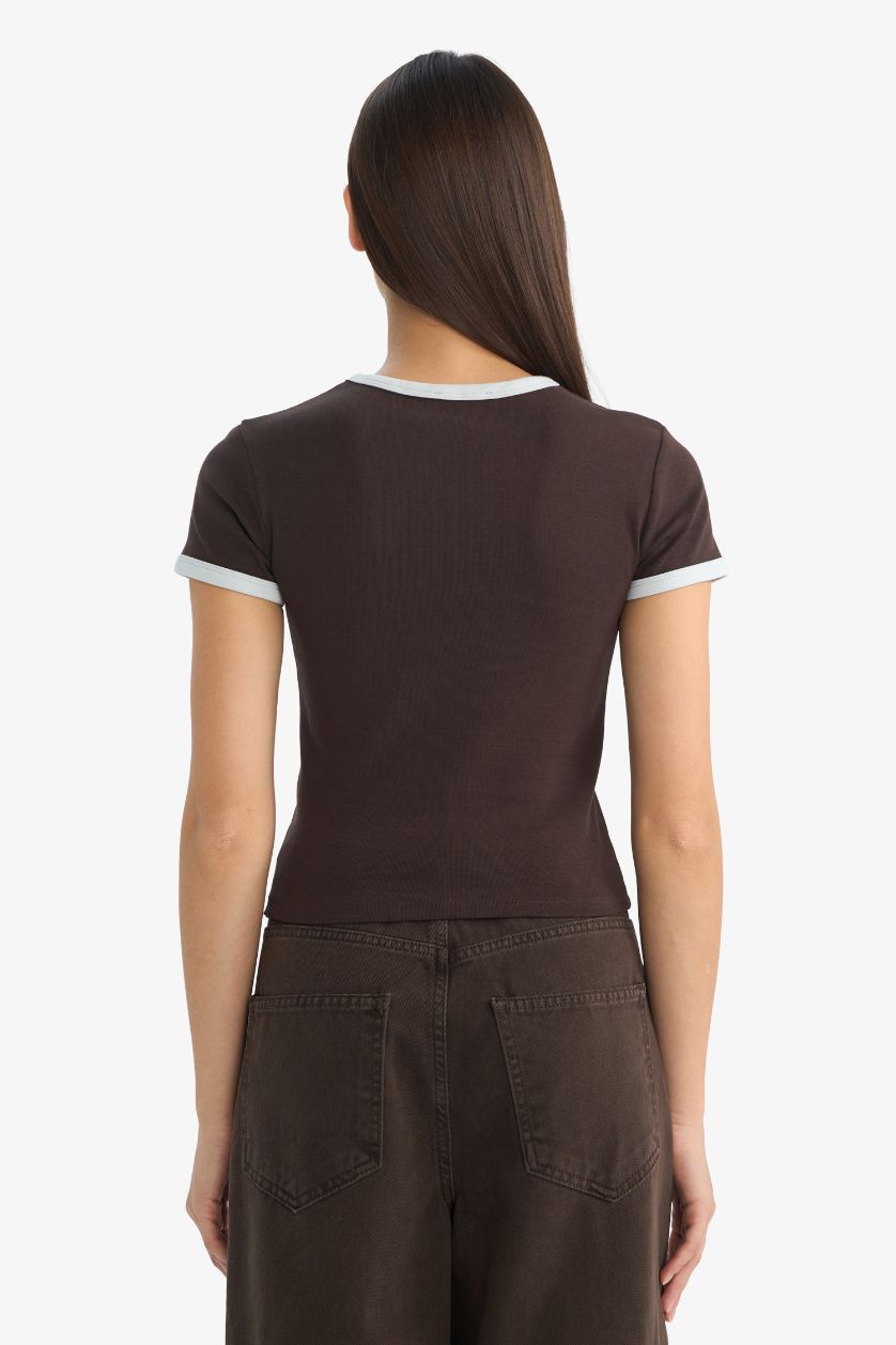 Kadın Kahve Fıtted Bisiklet Yaka Ribana Kısa Kollu Tişört