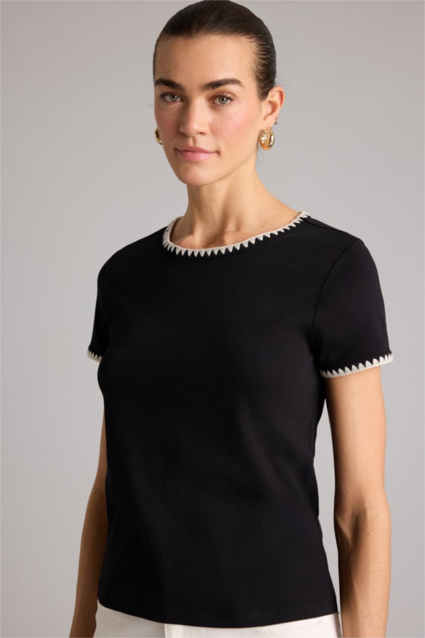 Kadın Siyah Regular Fıt Bisiklet Yaka Ribana Kısa Kollu Tişört