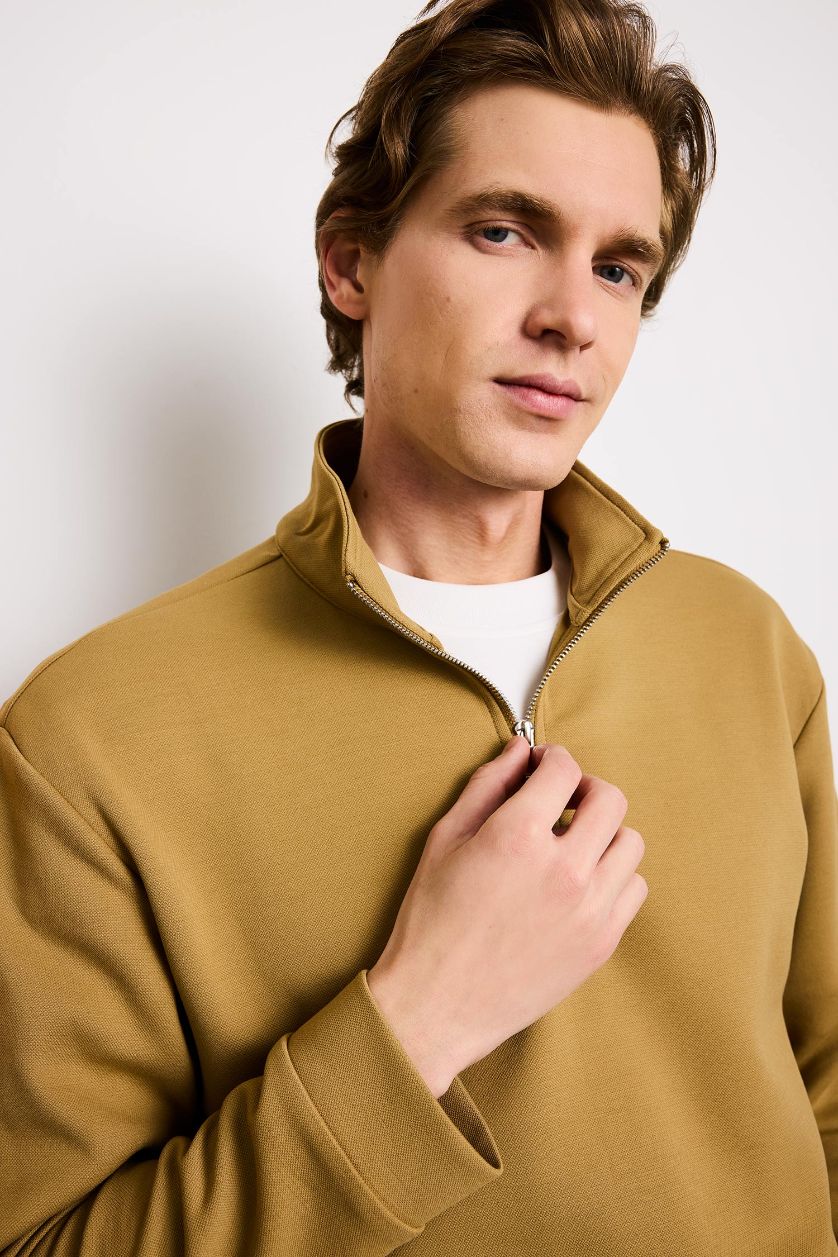 Erkek Meşe Yeşili Regular Fit Dik Yaka Sweatshirt