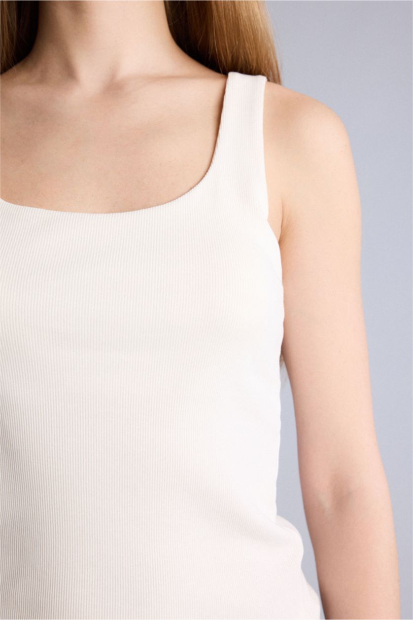 WOMAN White Fall in Love