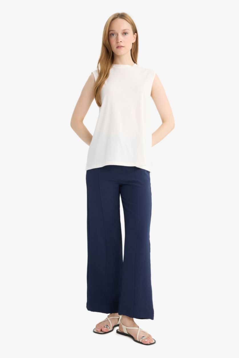 Kadın Ekru Regular Fit Bisiklet Yaka Basic Düz Kolsuz Tunik