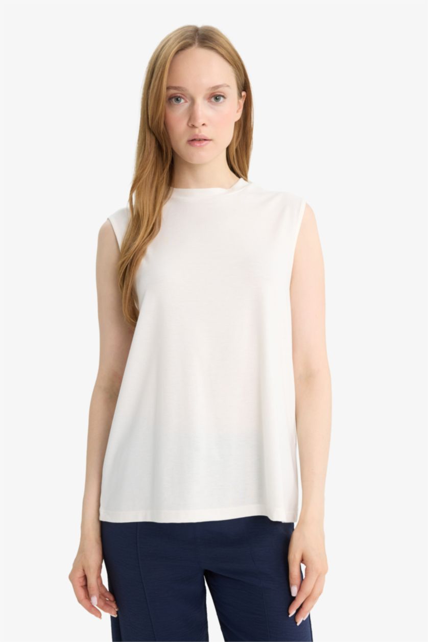 Kadın Ekru Regular Fit Bisiklet Yaka Basic Düz Kolsuz Tunik