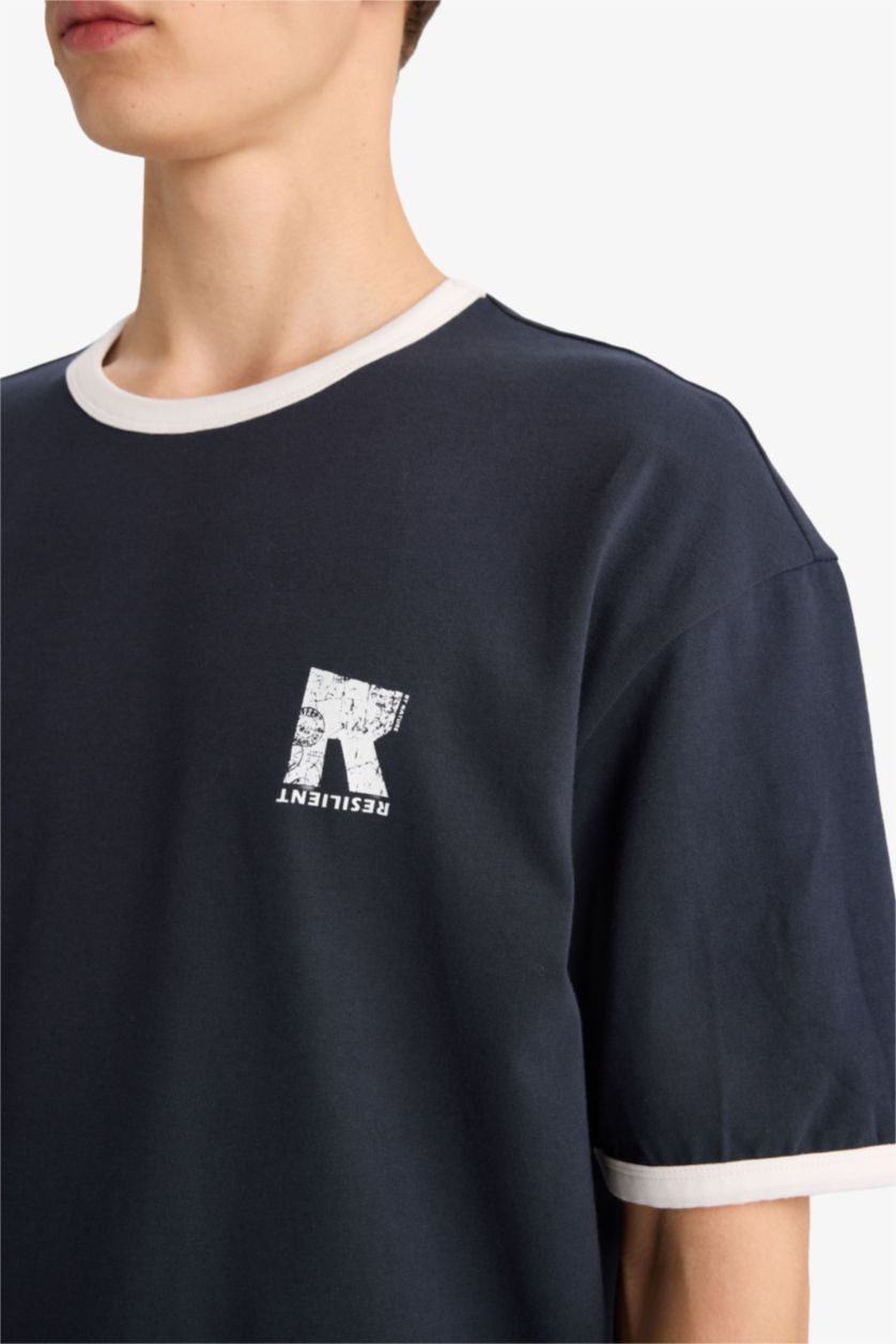 Erkek Lacivert Boxy Fıt Bisiklet Yaka Baskılı Kısa Kollu Tişört