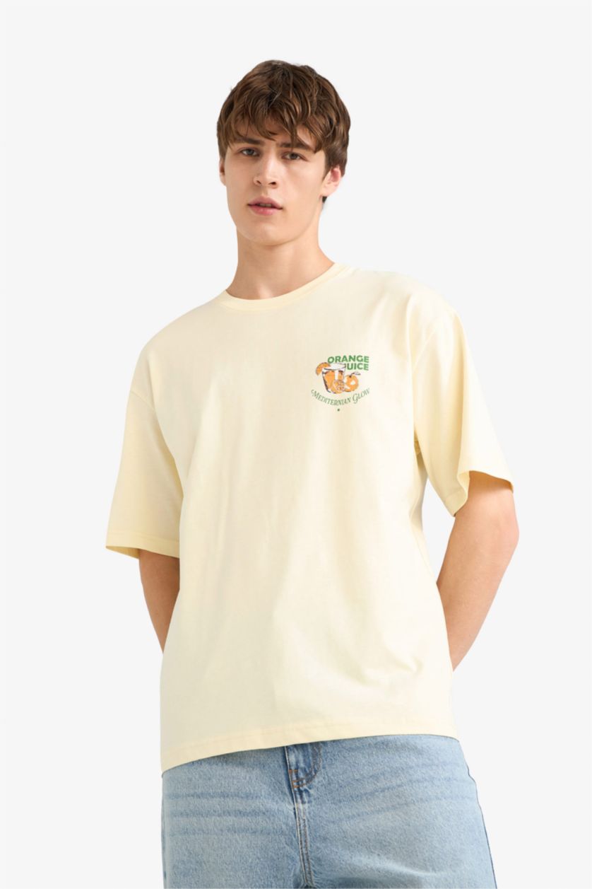 Erkek Açık Sarı Boxy Fit Bisiklet Yaka Sırt Baskılı Kısa Kollu Tişört