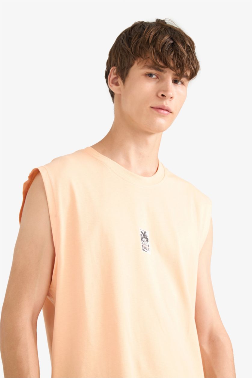 Man Salmon Boxy Fit Printed Crew Neck Sleeveless Tank Top