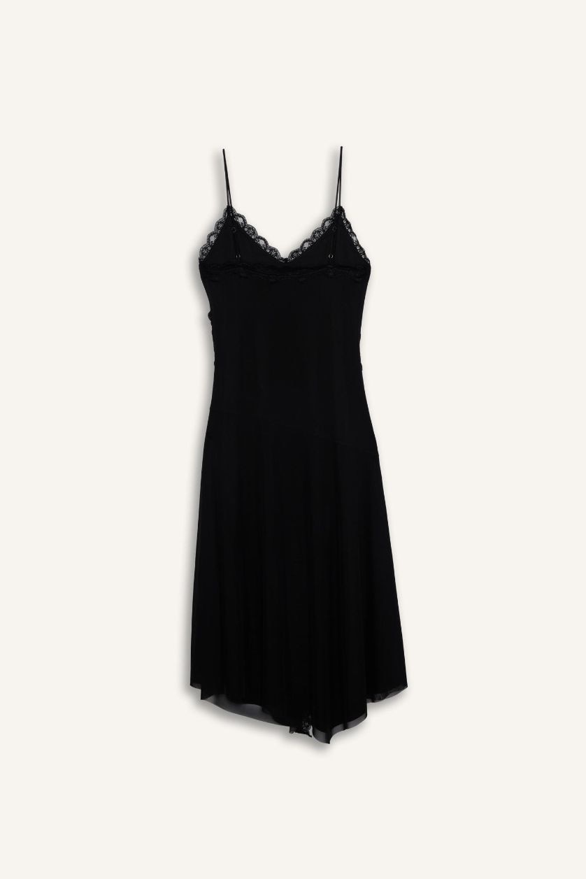 Woman Black V-Neck Tulle Midi Dress