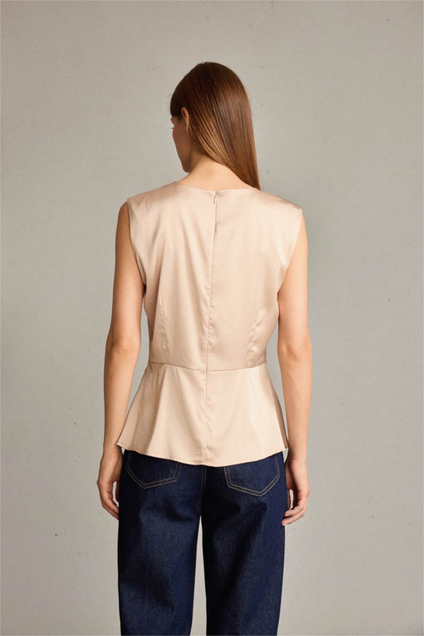 Женщины Бежевый Атласная блузка без рукавов
