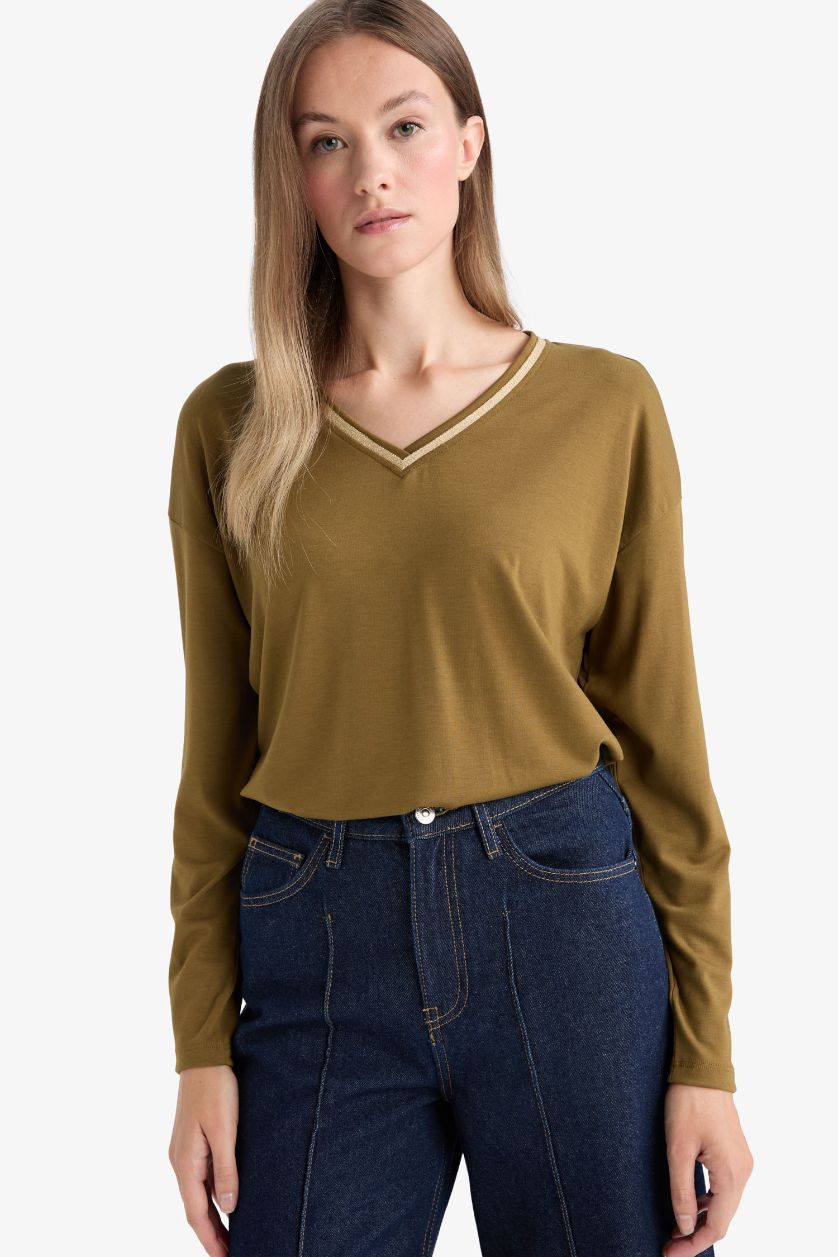 Kadın Haki Regular Fıt V Yaka Uzun Kollu Tişört