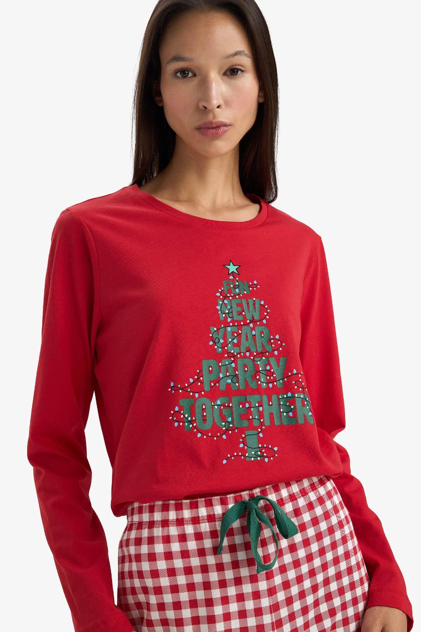 WOMAN Red Christmas Themed Regular Fit Top Bottom 2 Piece Pajama Set