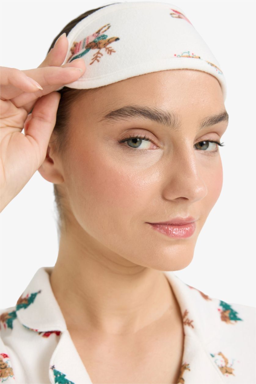 Woman Ecru Regular Fit Long Sleeve 2 Piece Christmas Pyjama Set