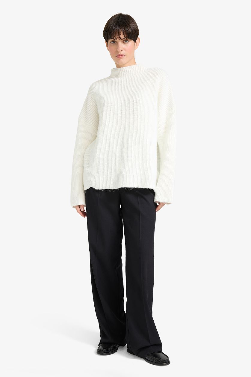 FEMME Écru Pull en tricot oversize à col montant