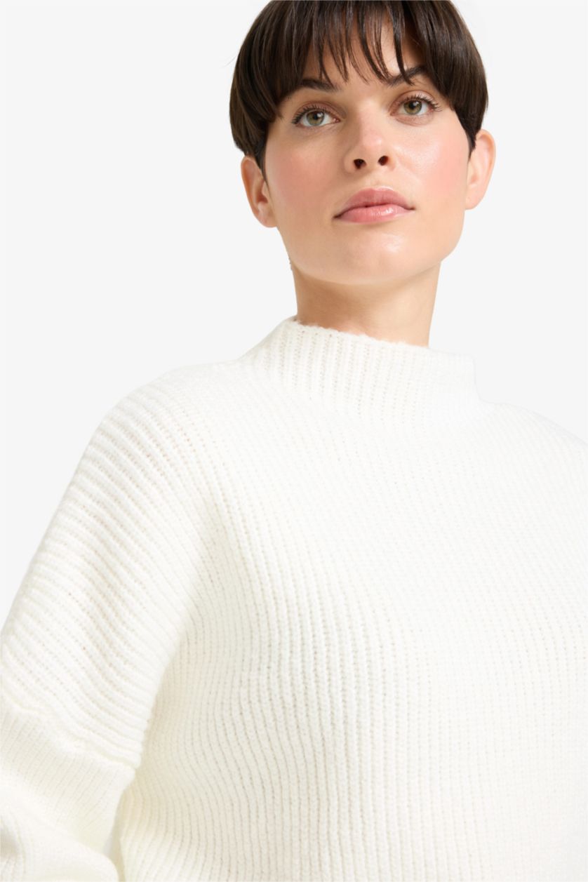 FEMME Écru Pull en tricot oversize à col montant