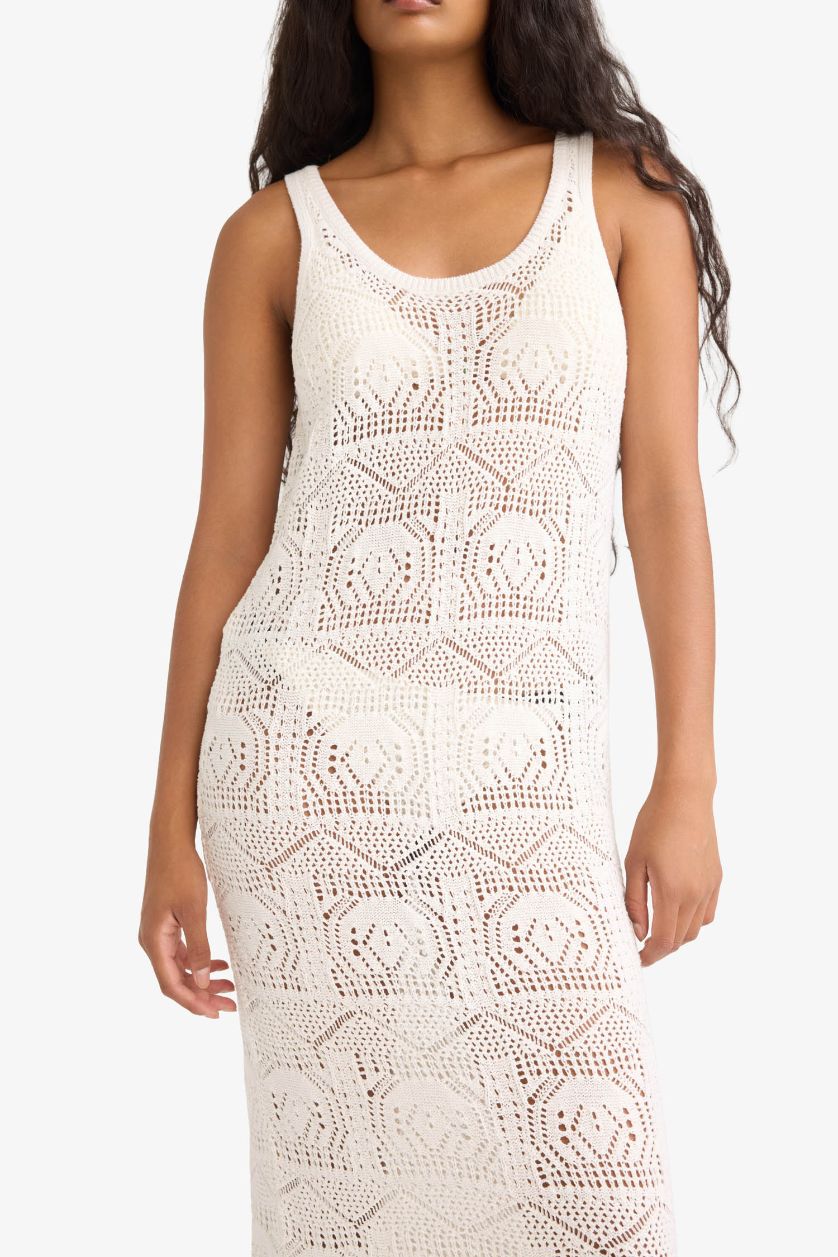 Kadın Ekru Slim Fit Dar Kesim Bisiklet Yaka Kroşe Triko Kolsuz Elbise