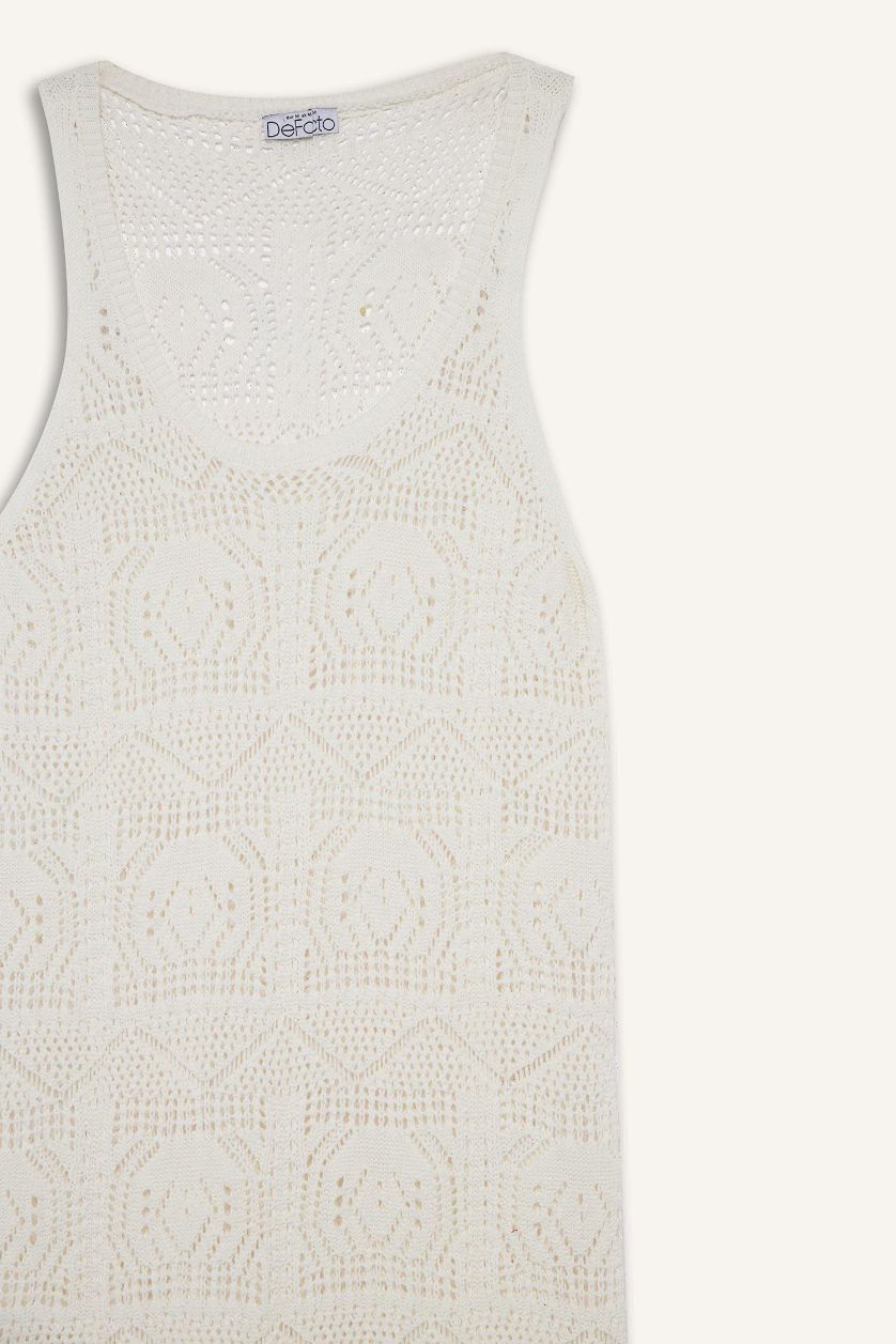 Kadın Ekru Slim Fit Dar Kesim Bisiklet Yaka Kroşe Triko Kolsuz Elbise