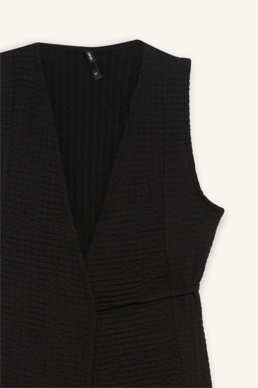 Kadın Siyah Fitted Önden Bağlamalı Bürümcük Kolsuz Bluz