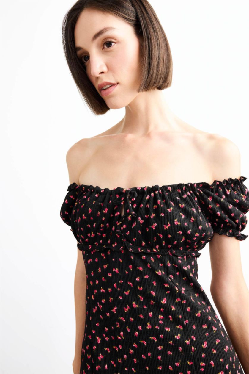 نساء أسود فستان قصير فلورال منسوج بقصة A ردن عريض